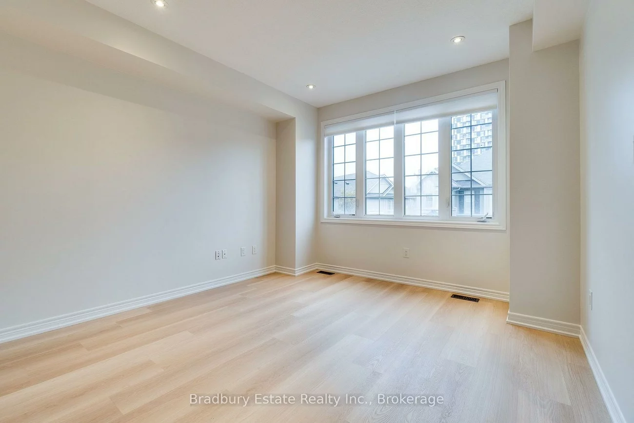 3105, Blackfriar, 1010 - JM Joshua Meadows, Oakville