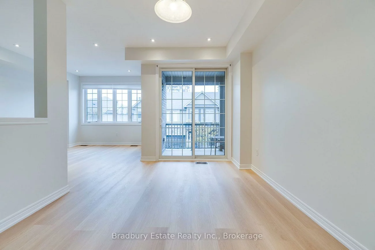 3105, Blackfriar, 1010 - JM Joshua Meadows, Oakville