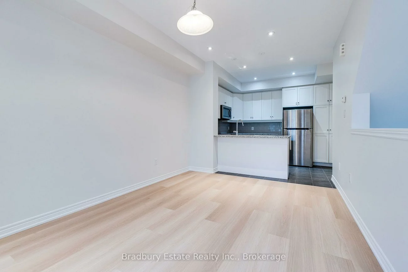 3105, Blackfriar, 1010 - JM Joshua Meadows, Oakville