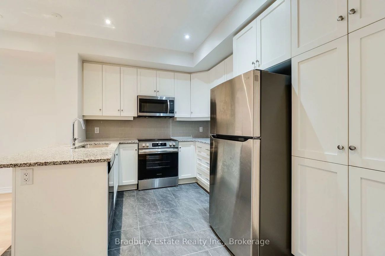 3105, Blackfriar, 1010 - JM Joshua Meadows, Oakville