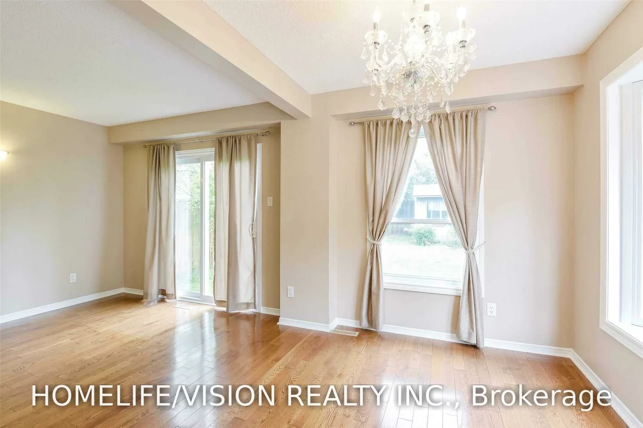 229, Village Wood, 1001 - BR Bronte, Oakville