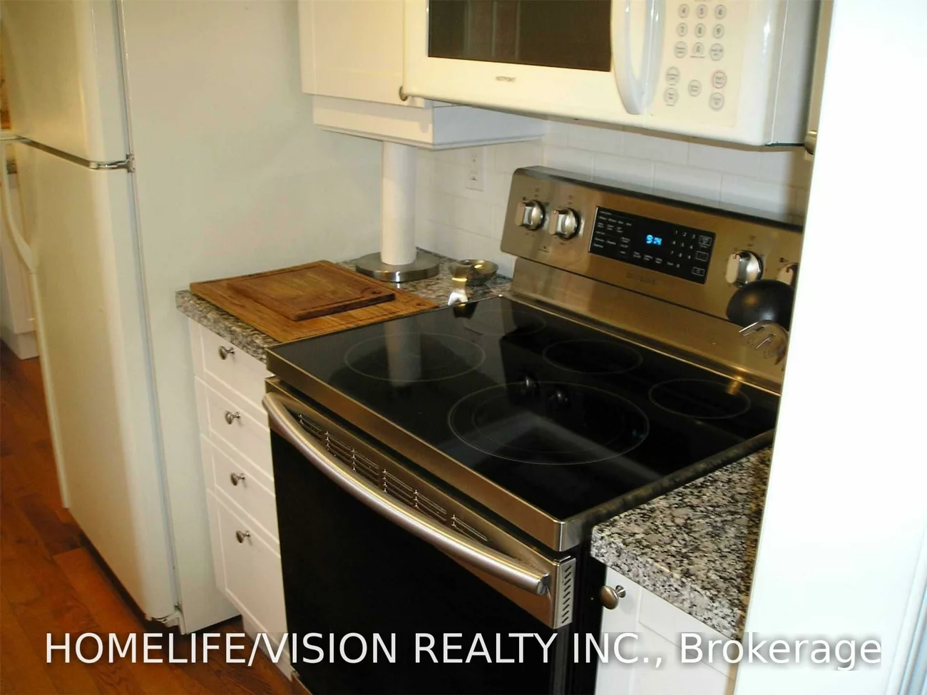 229, Village Wood, 1001 - BR Bronte, Oakville