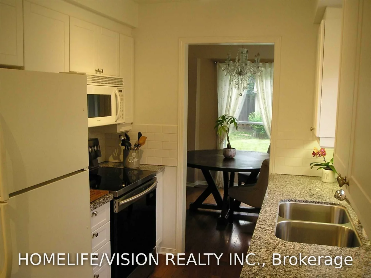 229, Village Wood, 1001 - BR Bronte, Oakville