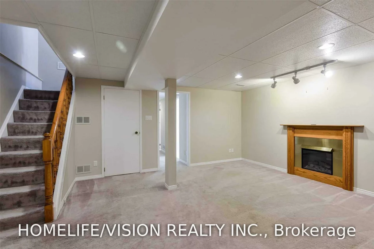 229, Village Wood, 1001 - BR Bronte, Oakville