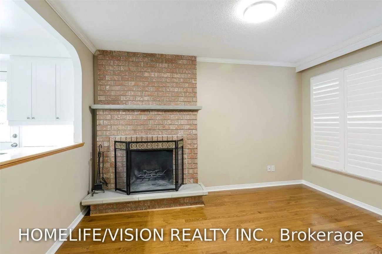 229, Village Wood, 1001 - BR Bronte, Oakville