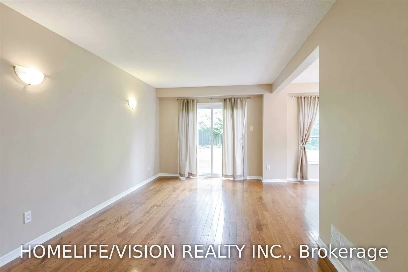 229, Village Wood, 1001 - BR Bronte, Oakville