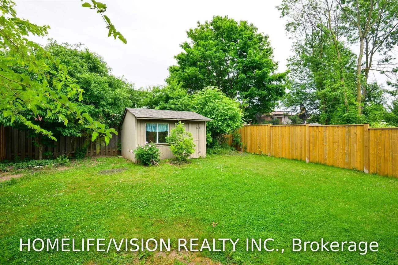 229, Village Wood, 1001 - BR Bronte, Oakville
