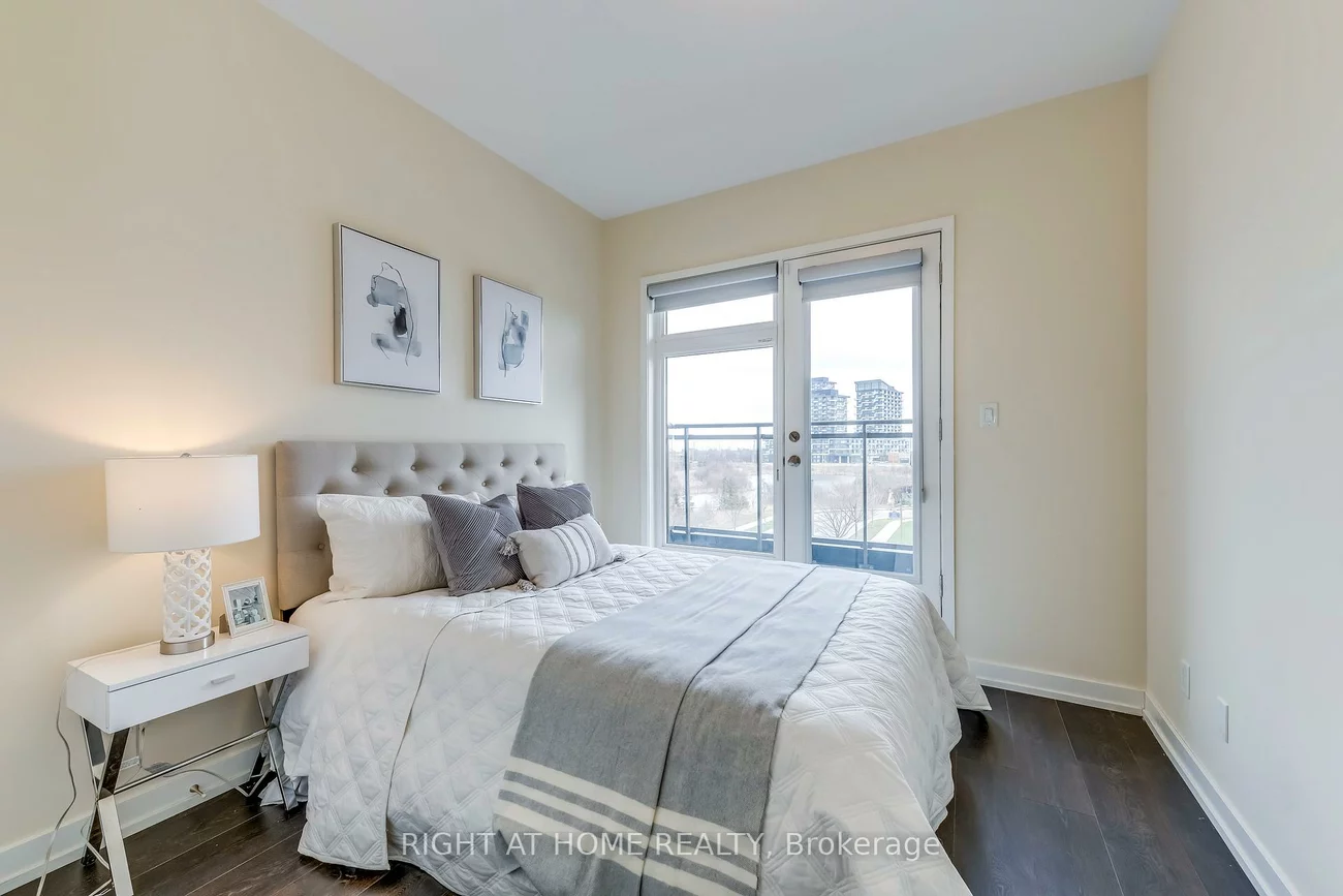 272, Squire, 1008 - GO Glenorchy, Oakville
