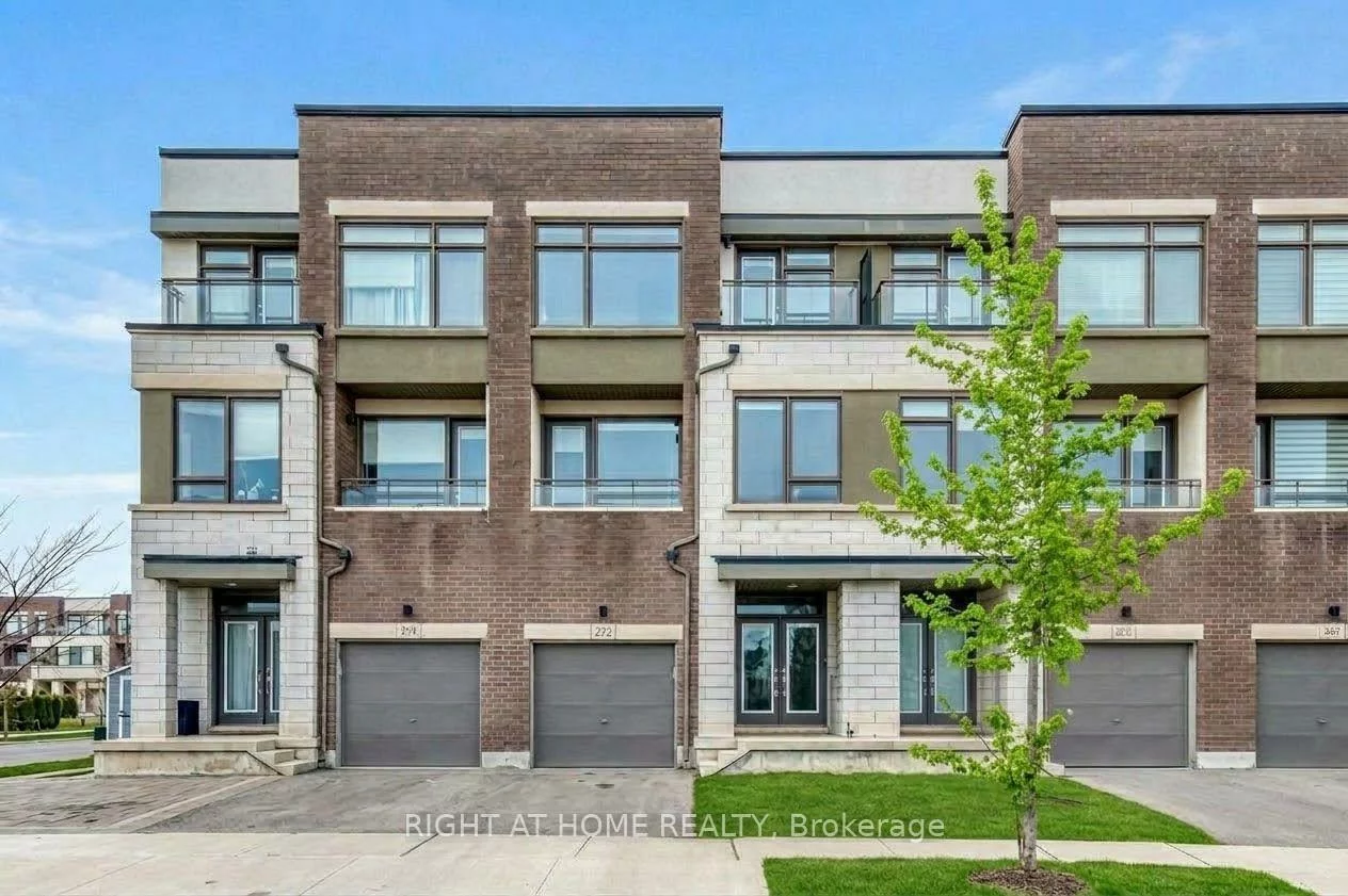 272, Squire, 1008 - GO Glenorchy, Oakville