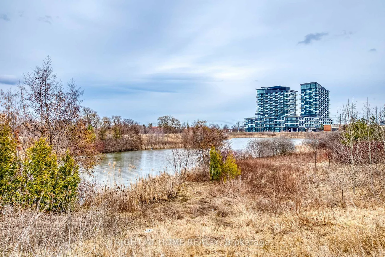 272, Squire, 1008 - GO Glenorchy, Oakville