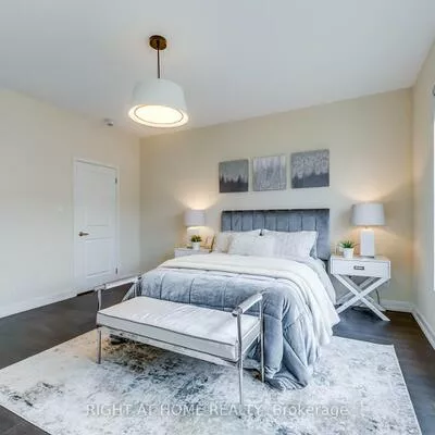 272, Squire, 1008 - GO Glenorchy, Oakville
