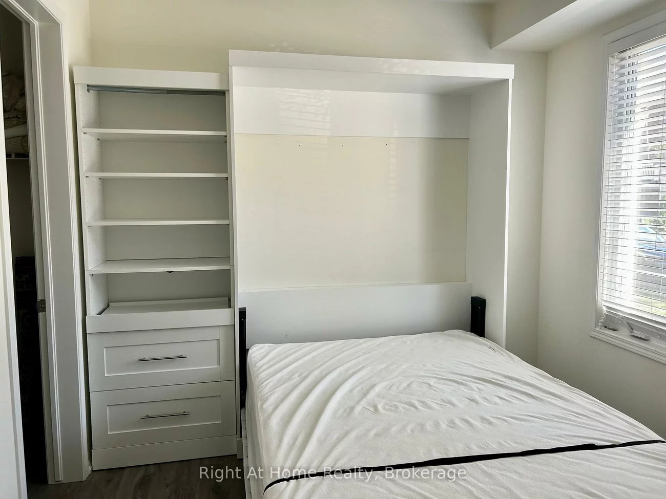 119, Stork, 1008 - GO Glenorchy, Oakville