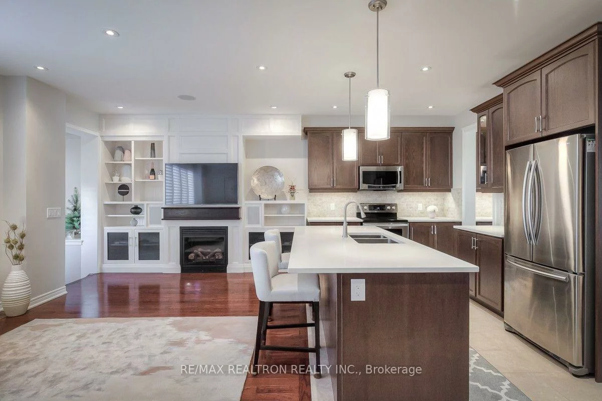 3107, Neyagawa, 1008 - GO Glenorchy, Oakville