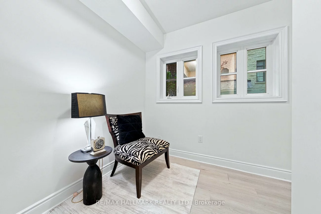 250, Royalton Common, 1015 - RO River Oaks, Oakville