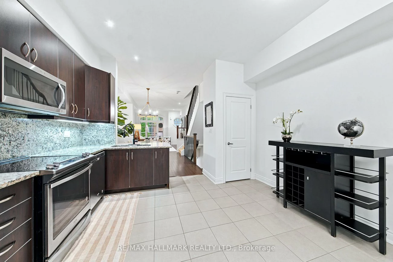 250, Royalton Common, 1015 - RO River Oaks, Oakville