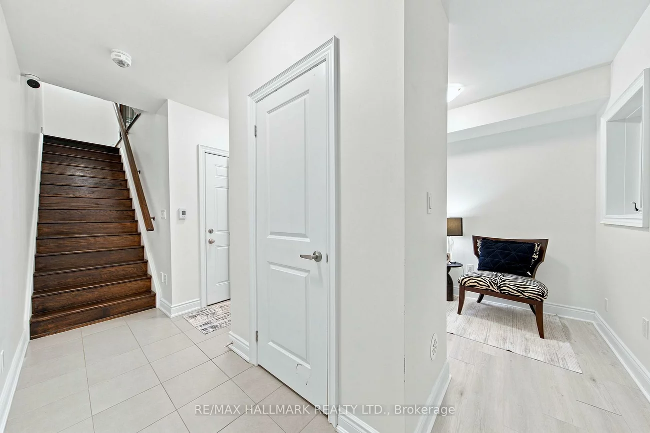 250, Royalton Common, 1015 - RO River Oaks, Oakville