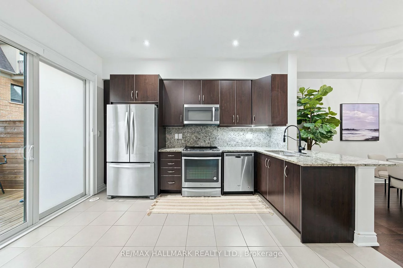 250, Royalton Common, 1015 - RO River Oaks, Oakville