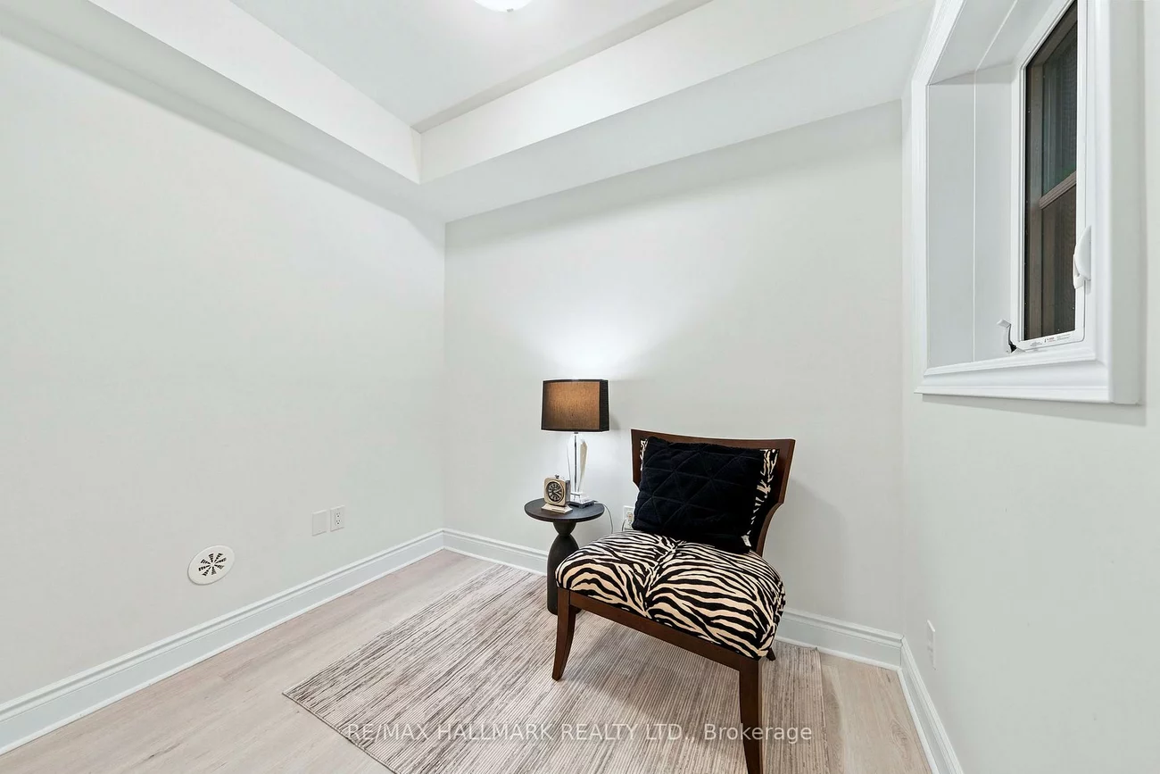 250, Royalton Common, 1015 - RO River Oaks, Oakville