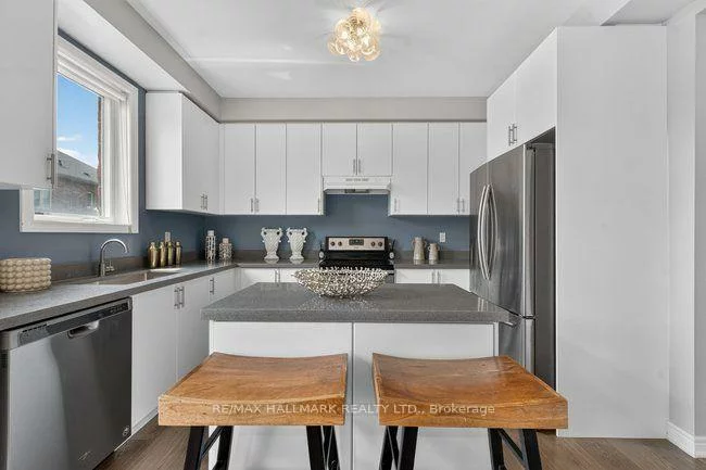 3034, Eighth, 1010 - JM Joshua Meadows, Oakville
