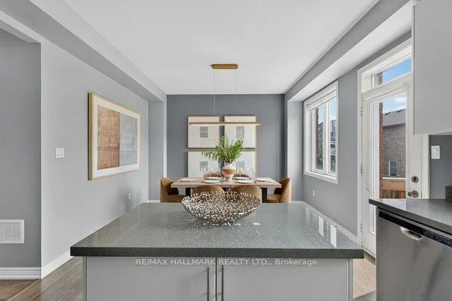 3034, Eighth, 1010 - JM Joshua Meadows, Oakville
