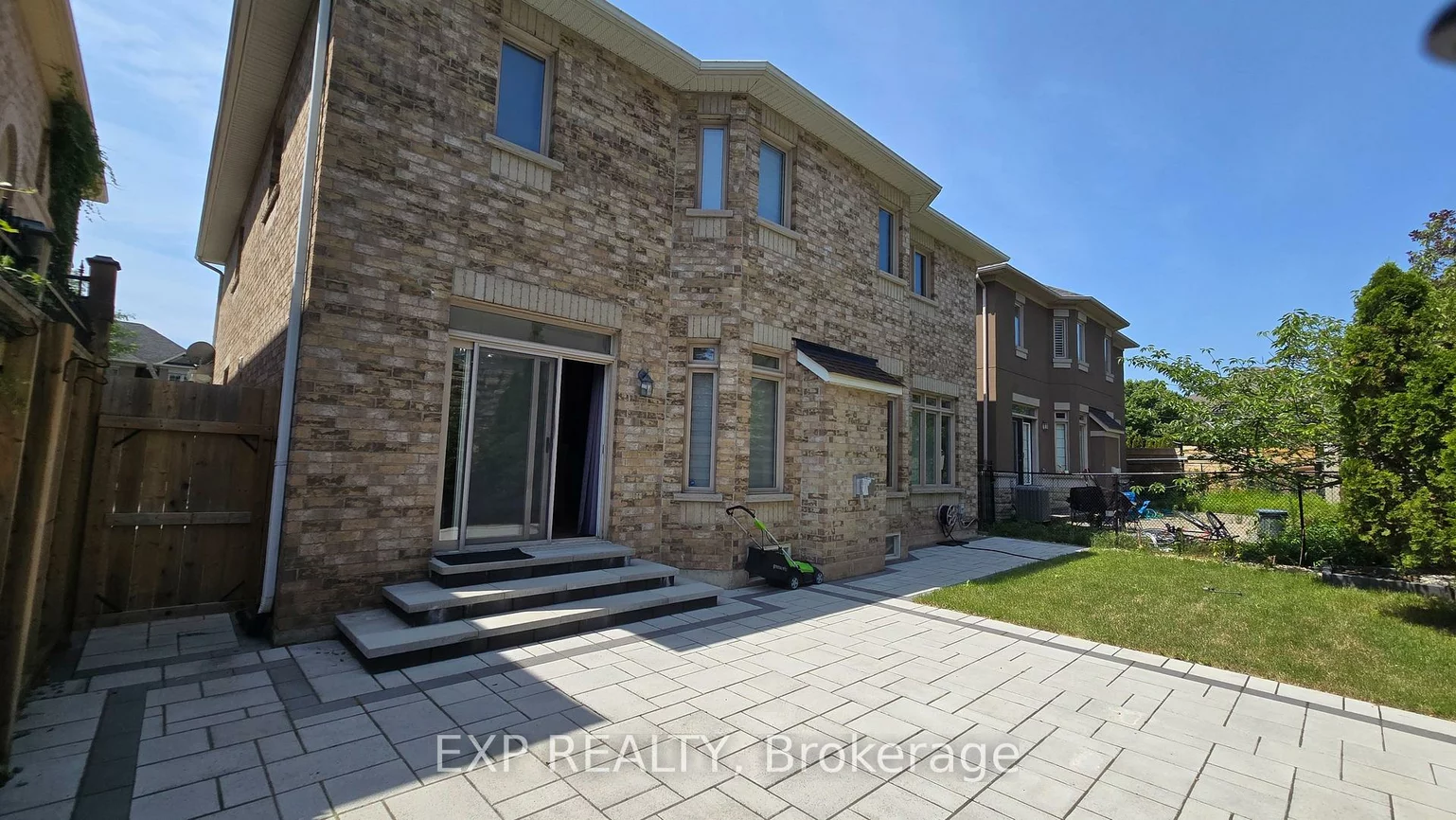2209, Blackbird, 1022 - WT West Oak Trails, Oakville