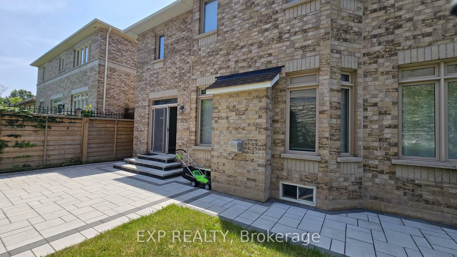 2209, Blackbird, 1022 - WT West Oak Trails, Oakville