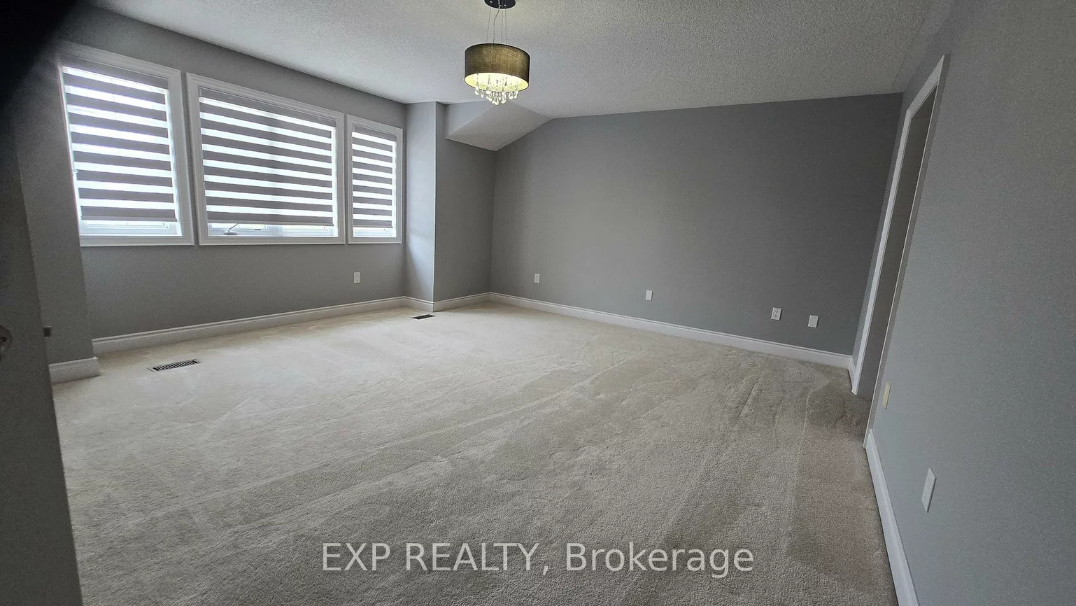 2209, Blackbird, 1022 - WT West Oak Trails, Oakville