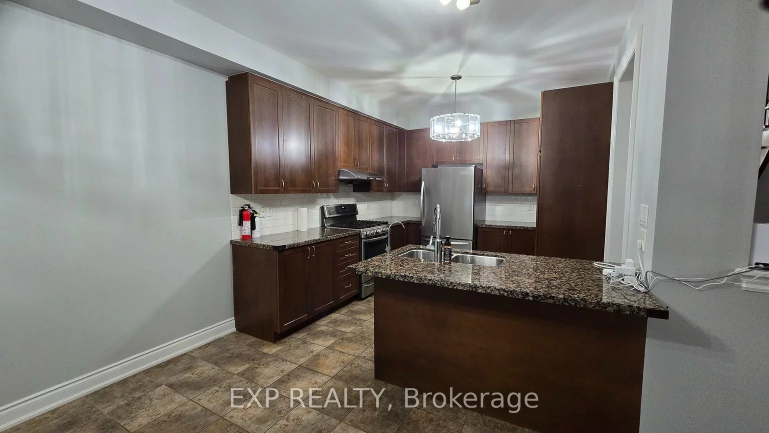 2209, Blackbird, 1022 - WT West Oak Trails, Oakville