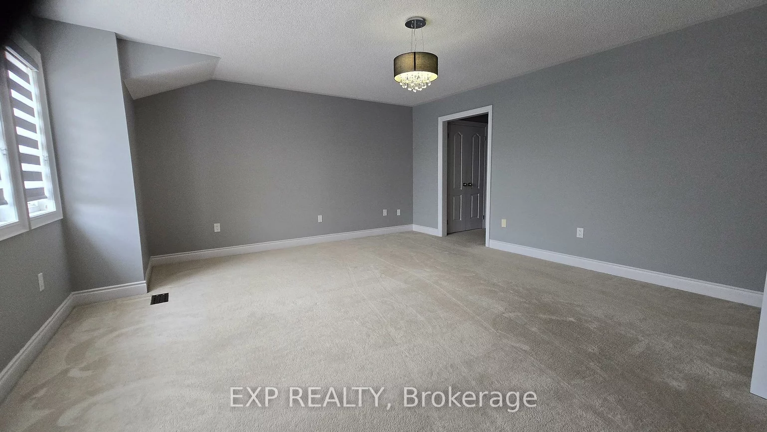 2209, Blackbird, 1022 - WT West Oak Trails, Oakville