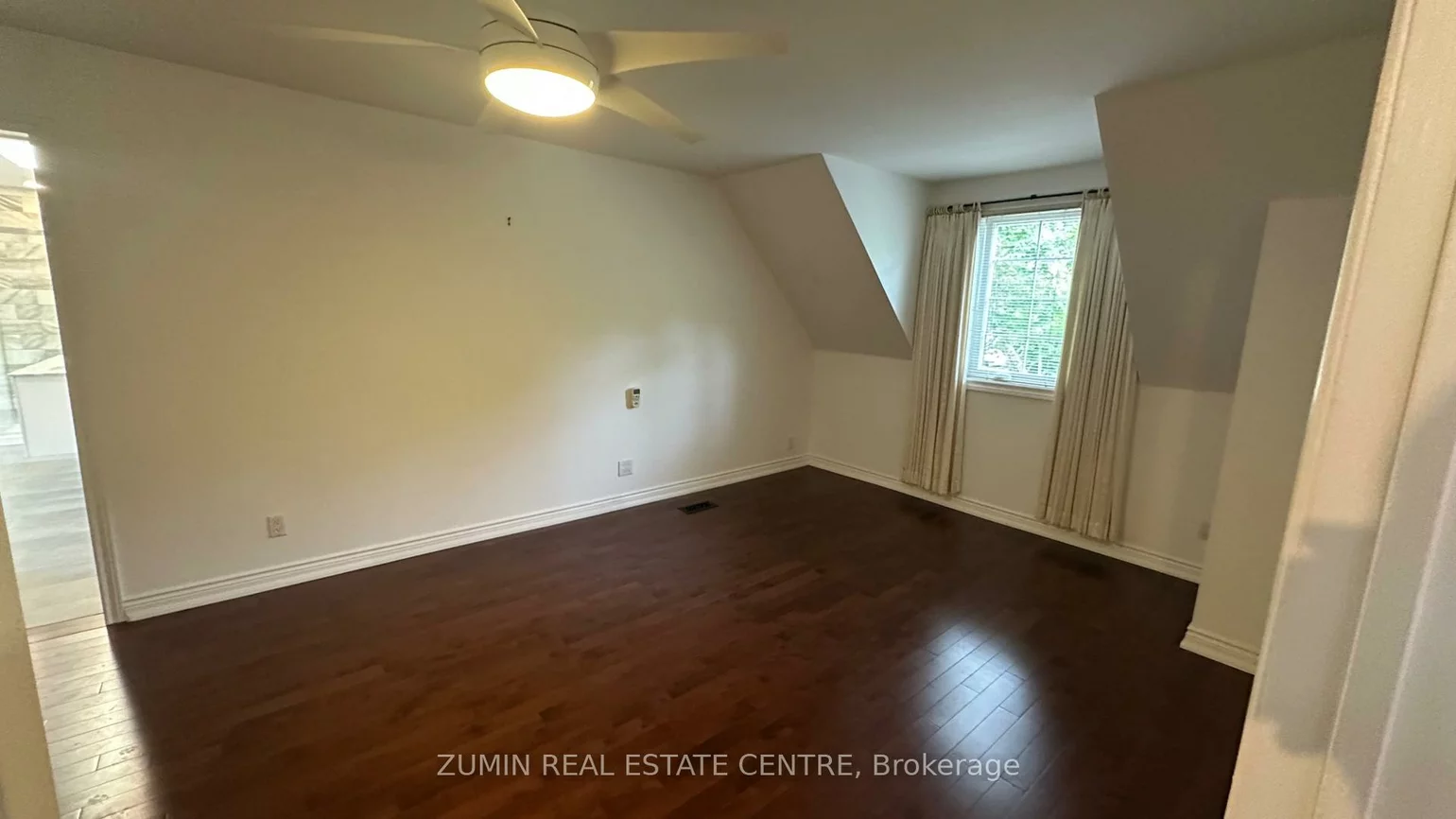 76, Brock, 1002 - CO Central, Oakville
