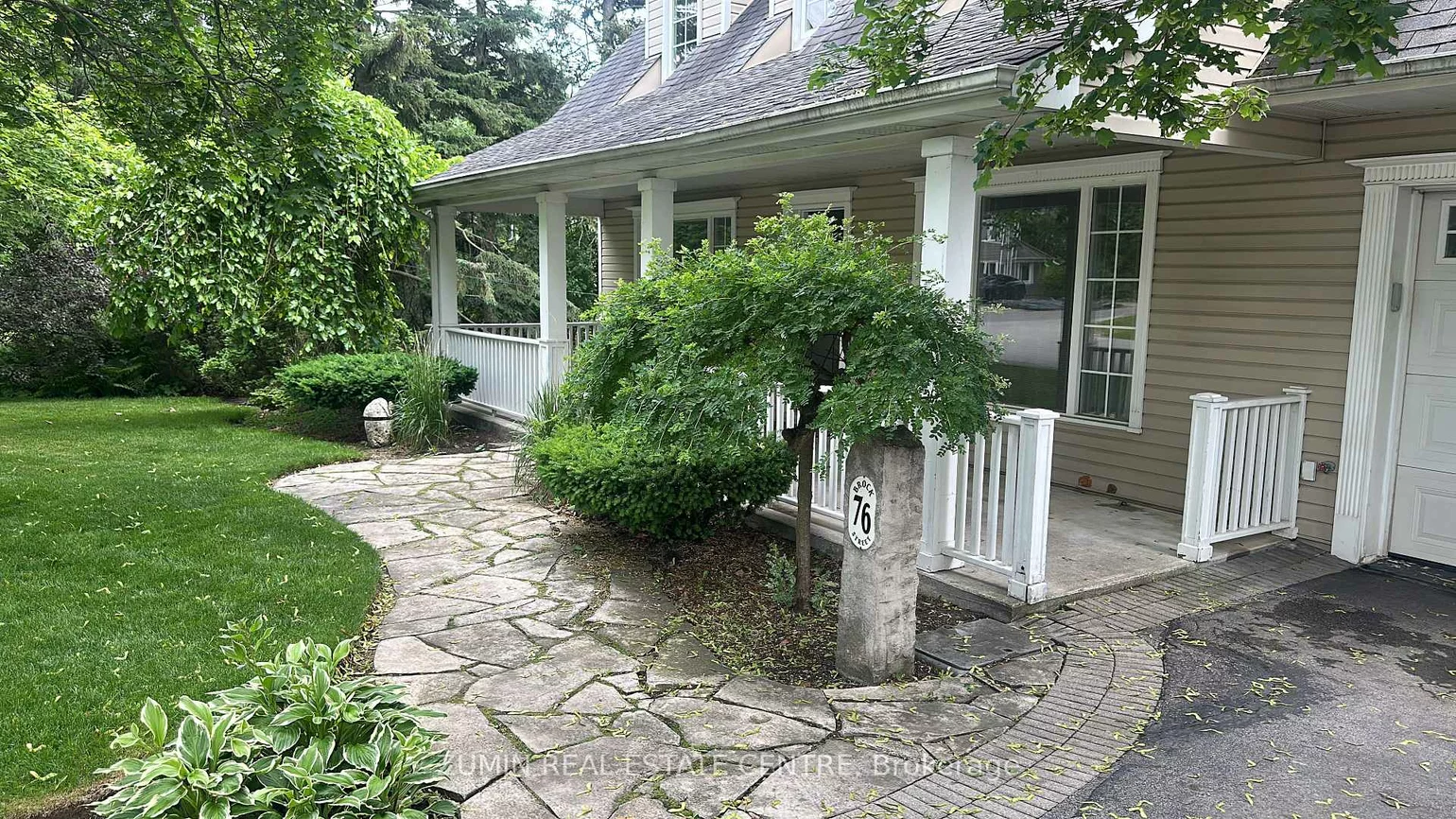 76, Brock, 1002 - CO Central, Oakville