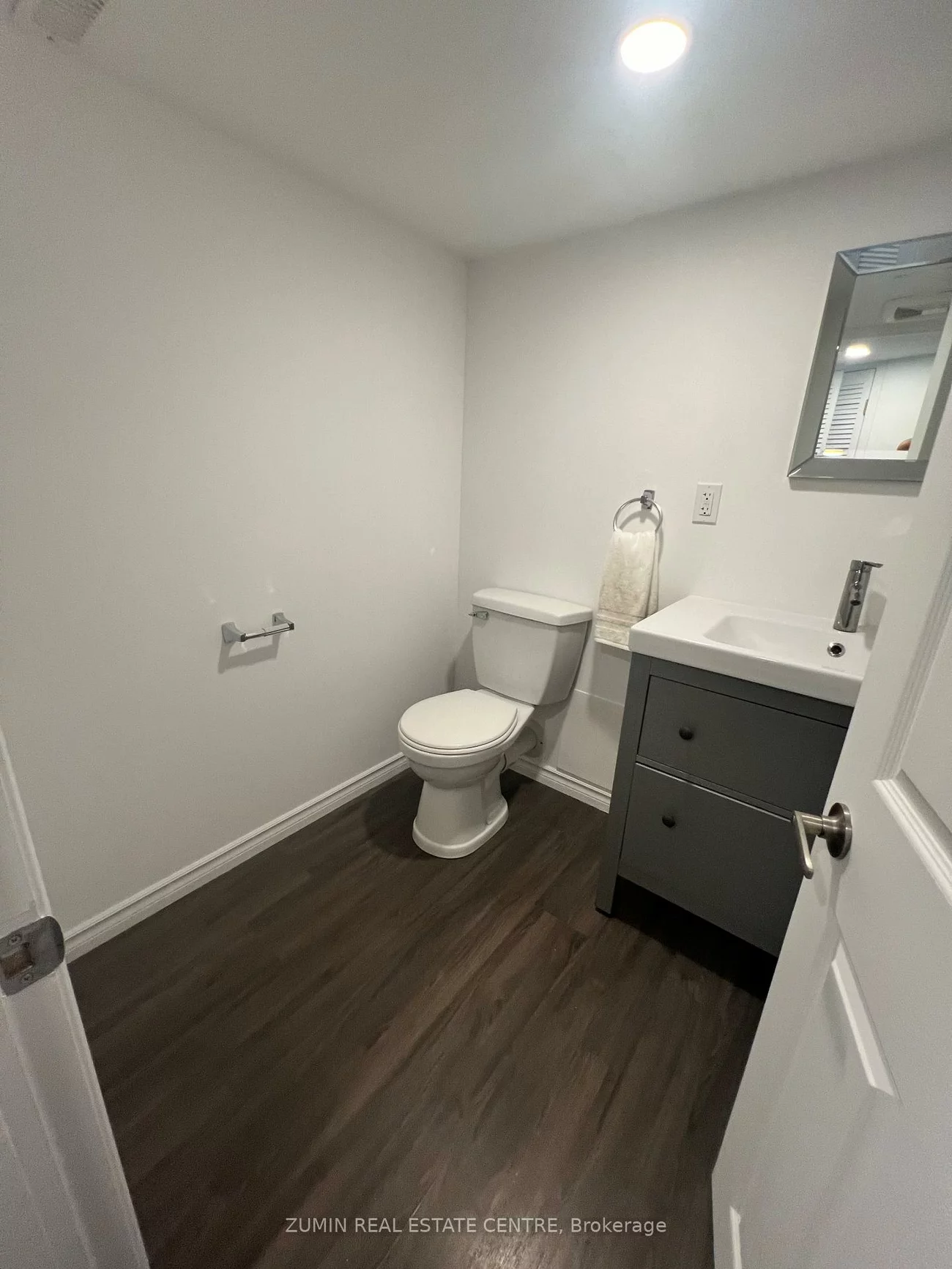 76, Brock, 1002 - CO Central, Oakville