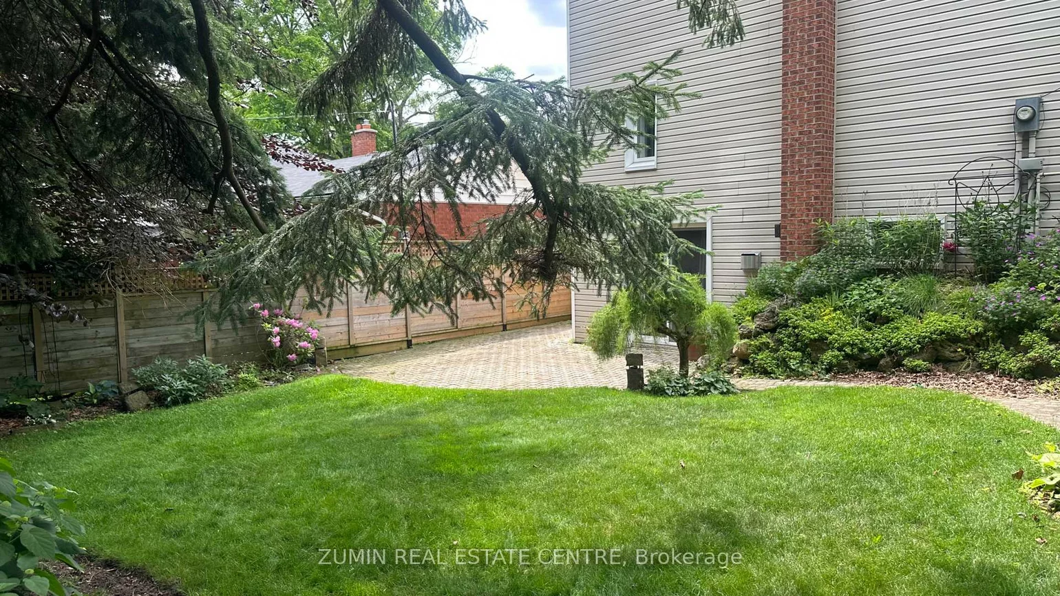76, Brock, 1002 - CO Central, Oakville