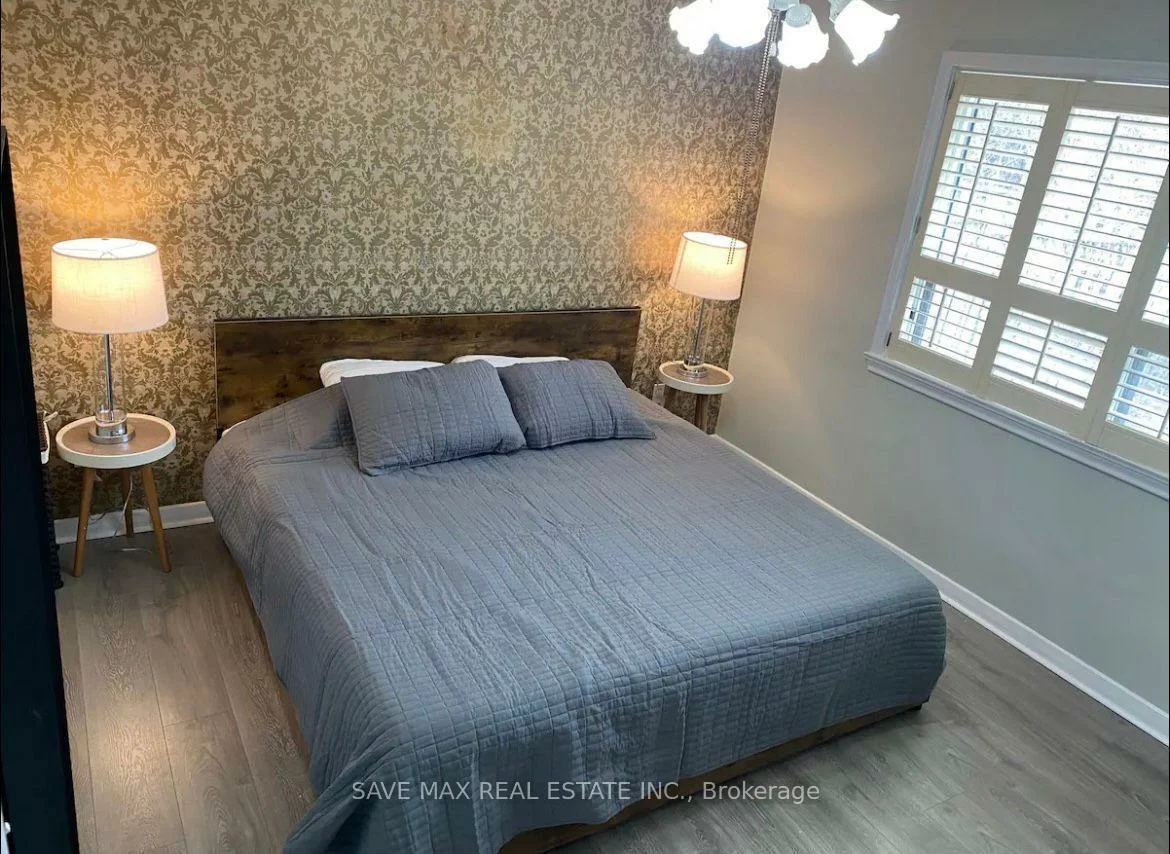561, Weir, 1001 - BR Bronte, Oakville