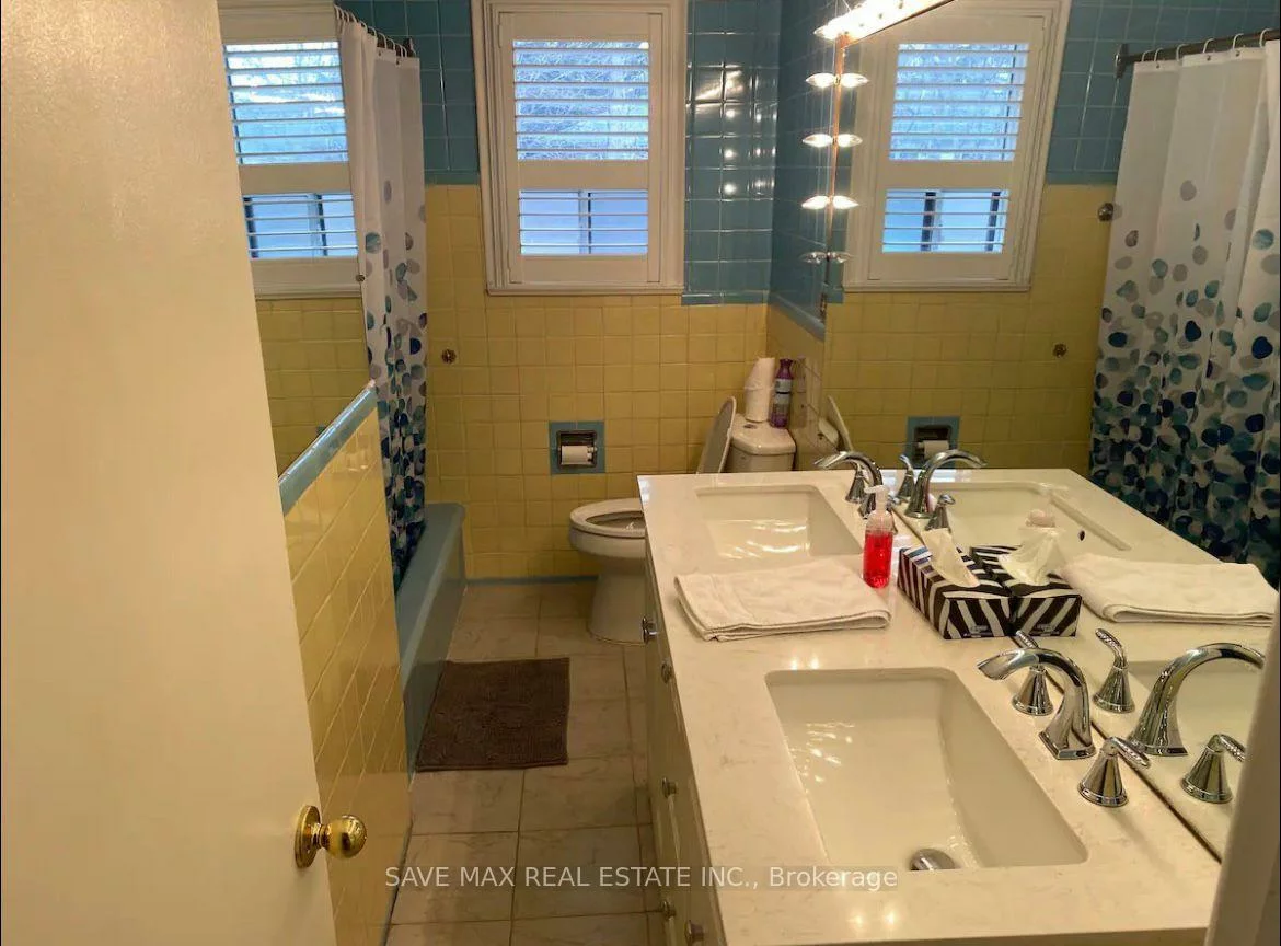 561, Weir, 1001 - BR Bronte, Oakville