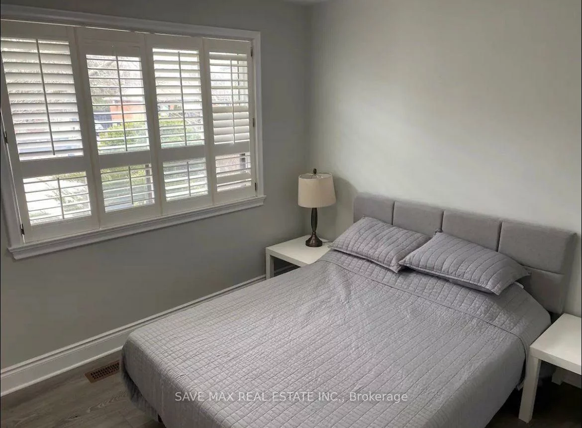 561, Weir, 1001 - BR Bronte, Oakville