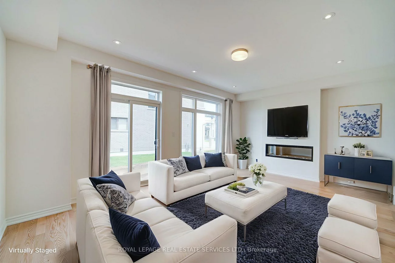 1182, Dartmouth, 1010 - JM Joshua Meadows, Oakville