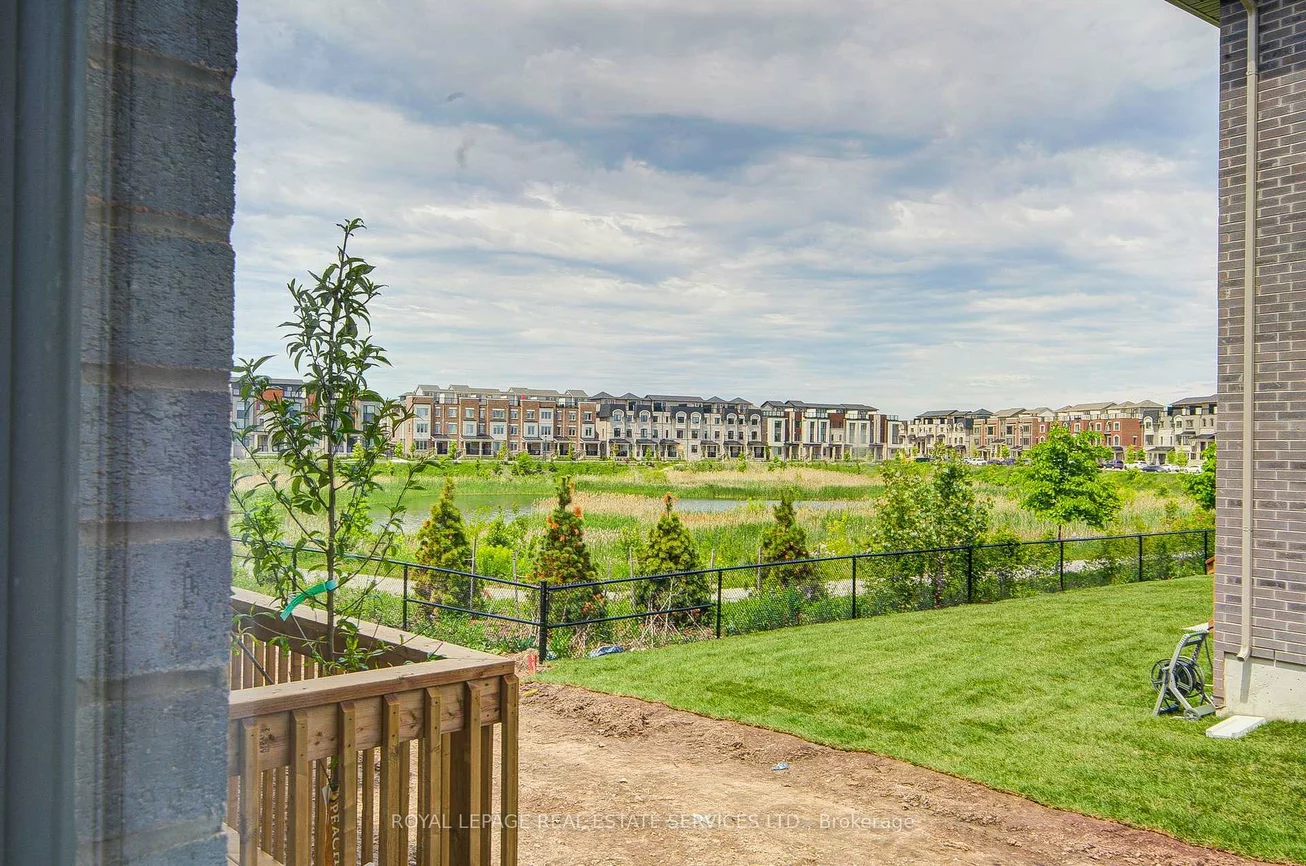 1182, Dartmouth, 1010 - JM Joshua Meadows, Oakville