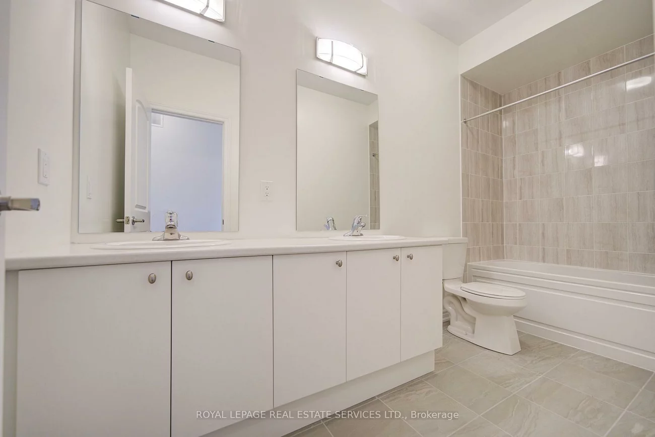 1182, Dartmouth, 1010 - JM Joshua Meadows, Oakville