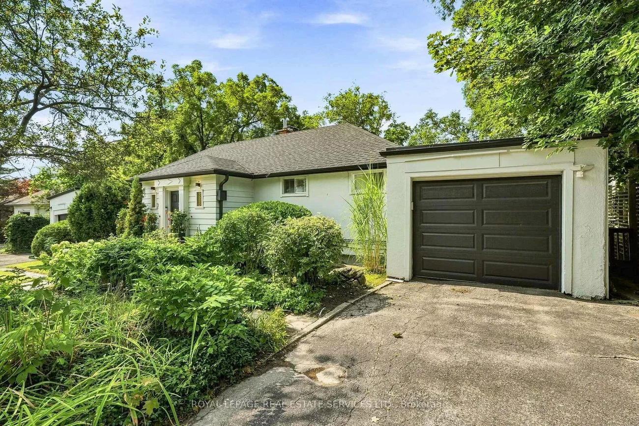 372, Trafalgar, 1013 - OO Old Oakville, Oakville