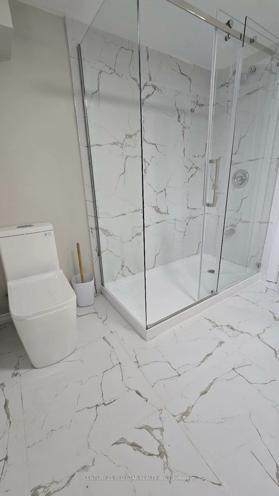 235, Mary, 1002 - CO Central, Oakville
