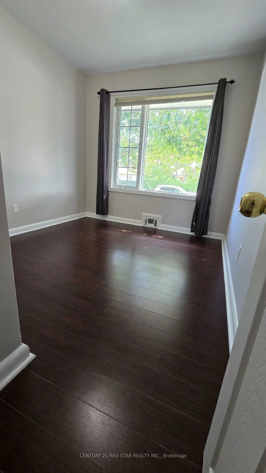 235, Mary, 1002 - CO Central, Oakville