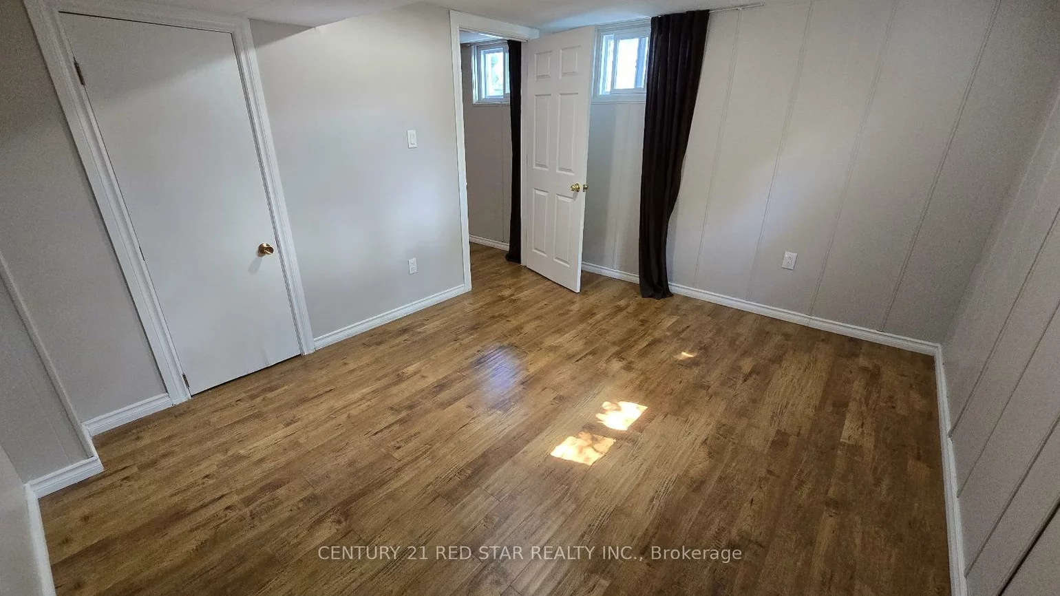 235, Mary, 1002 - CO Central, Oakville