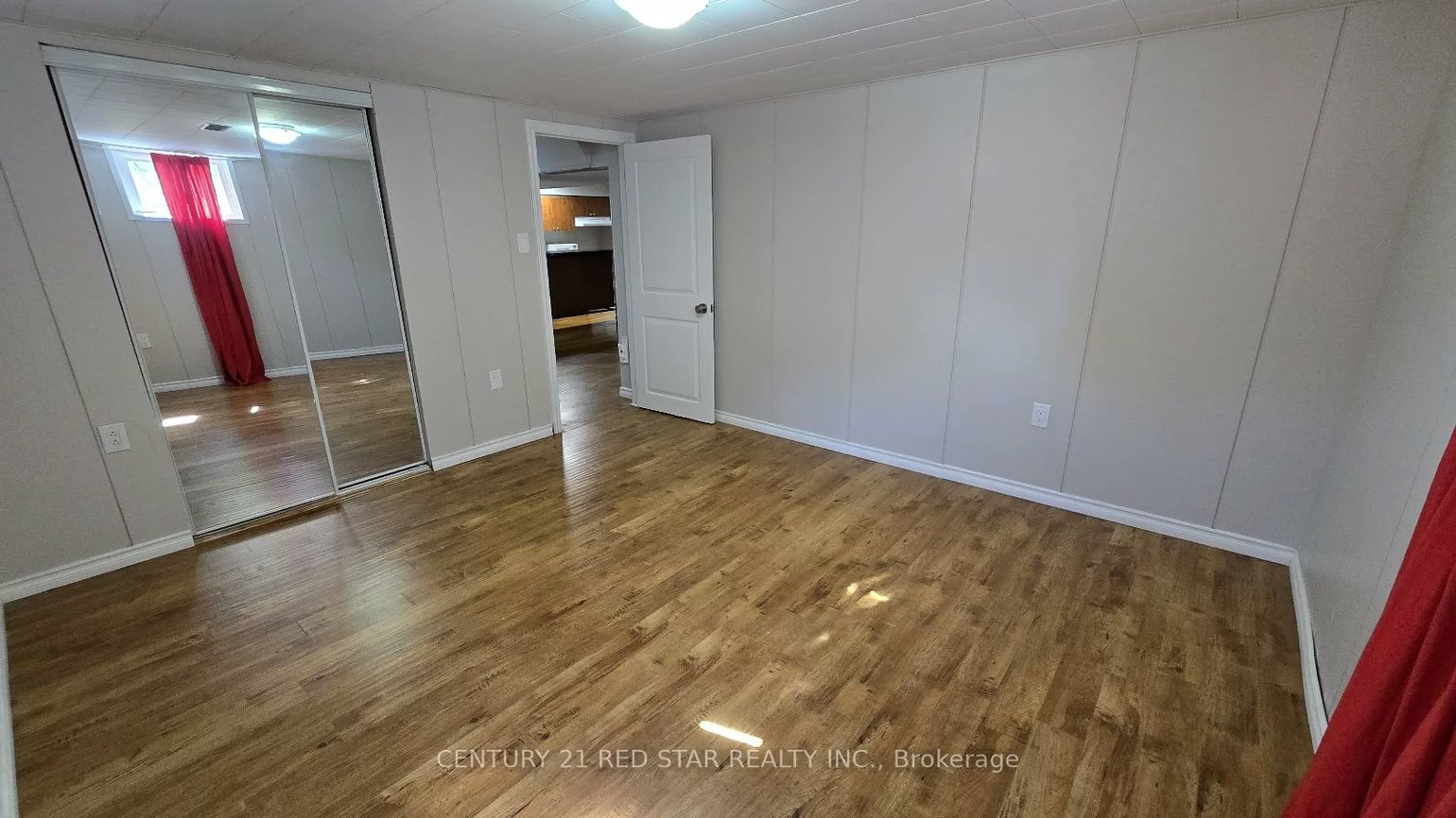 235, Mary, 1002 - CO Central, Oakville