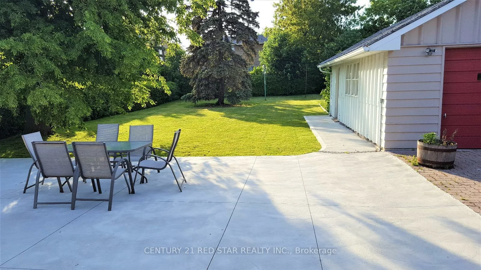 235, Mary, 1002 - CO Central, Oakville