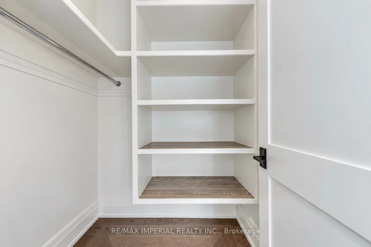 1517, Duncan, 1011 - MO Morrison, Oakville