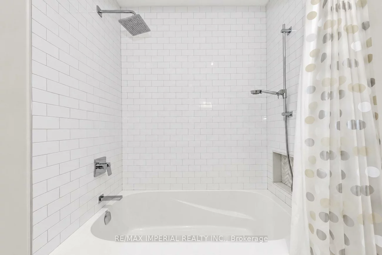 1517, Duncan, 1011 - MO Morrison, Oakville