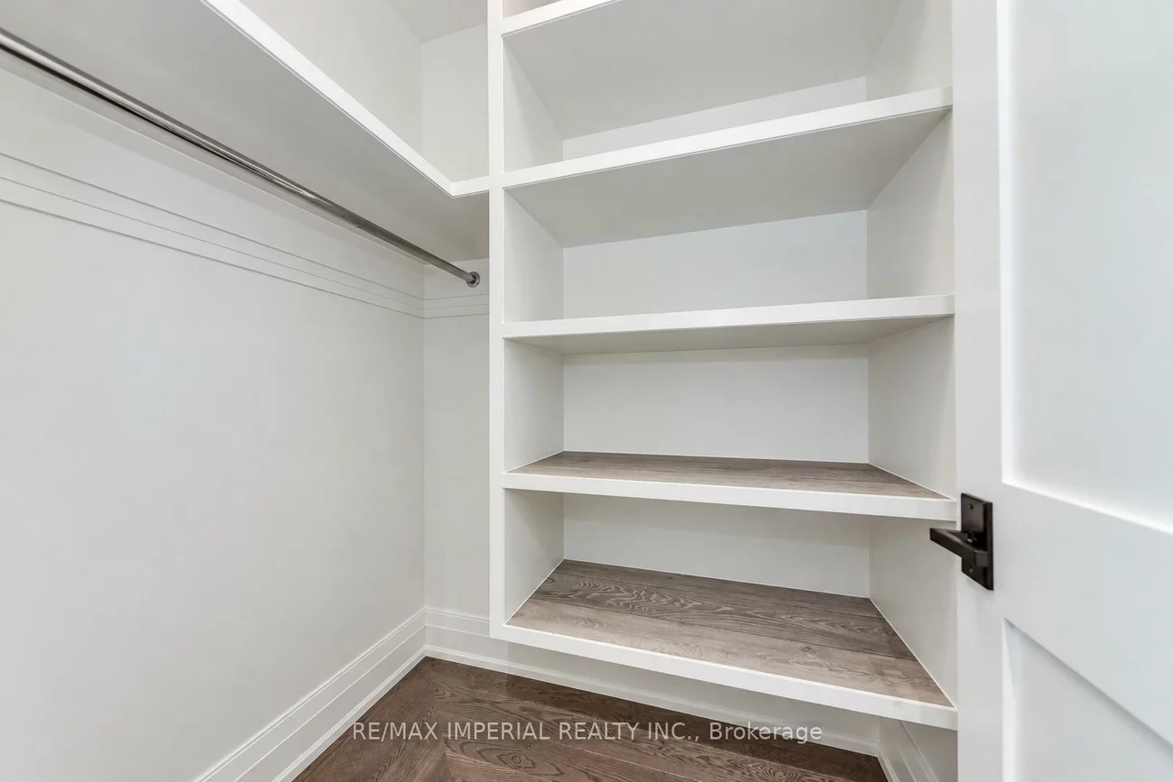 1517, Duncan, 1011 - MO Morrison, Oakville