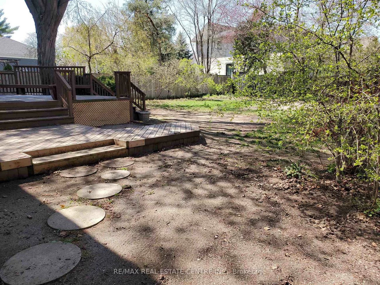 1077, Selby, 1020 - WO West, Oakville