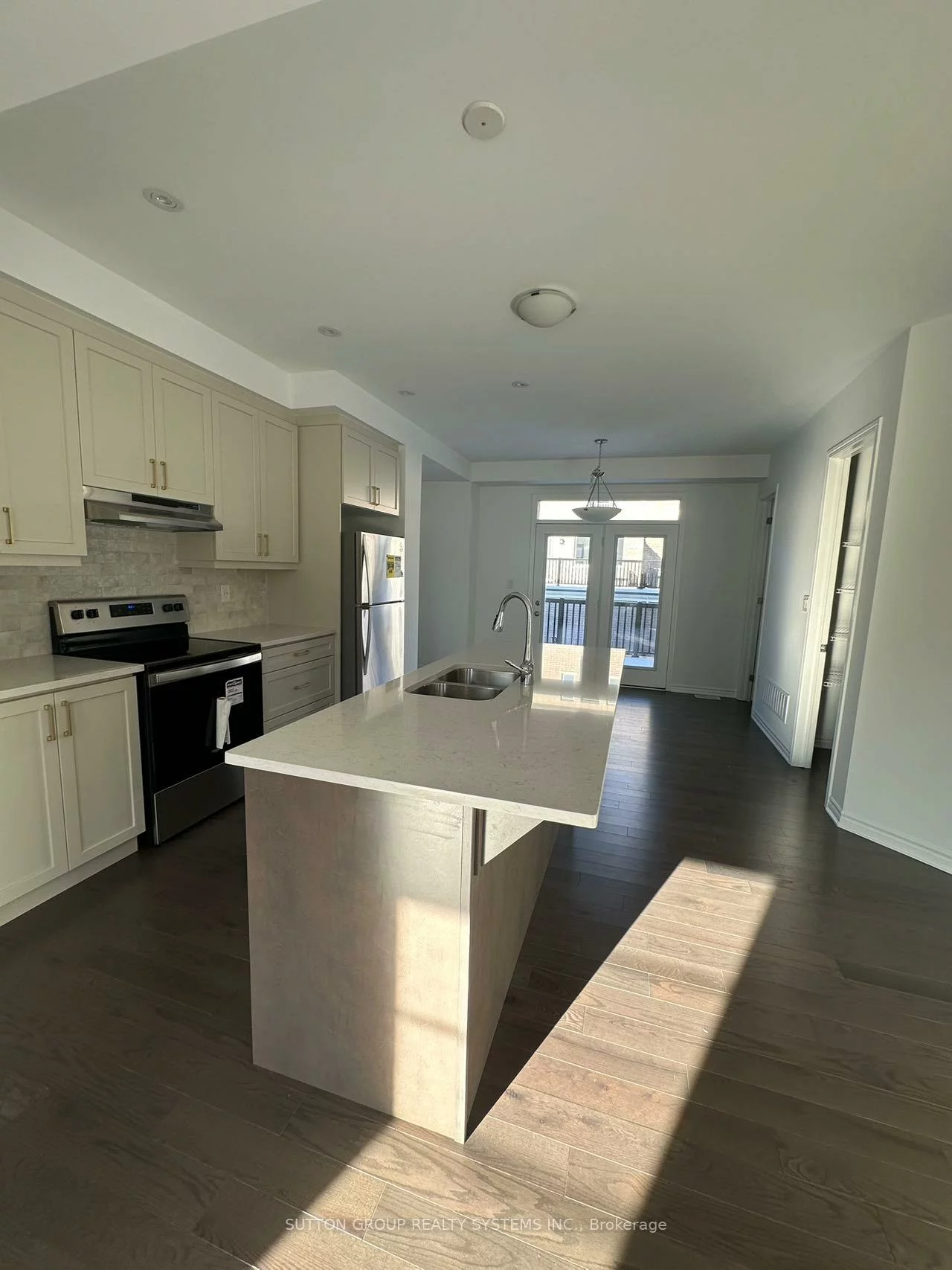157, Settlers, 1008 - GO Glenorchy, Oakville